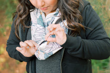 Load image into Gallery viewer, Gabrielle Infinity Scarf With Pocket
